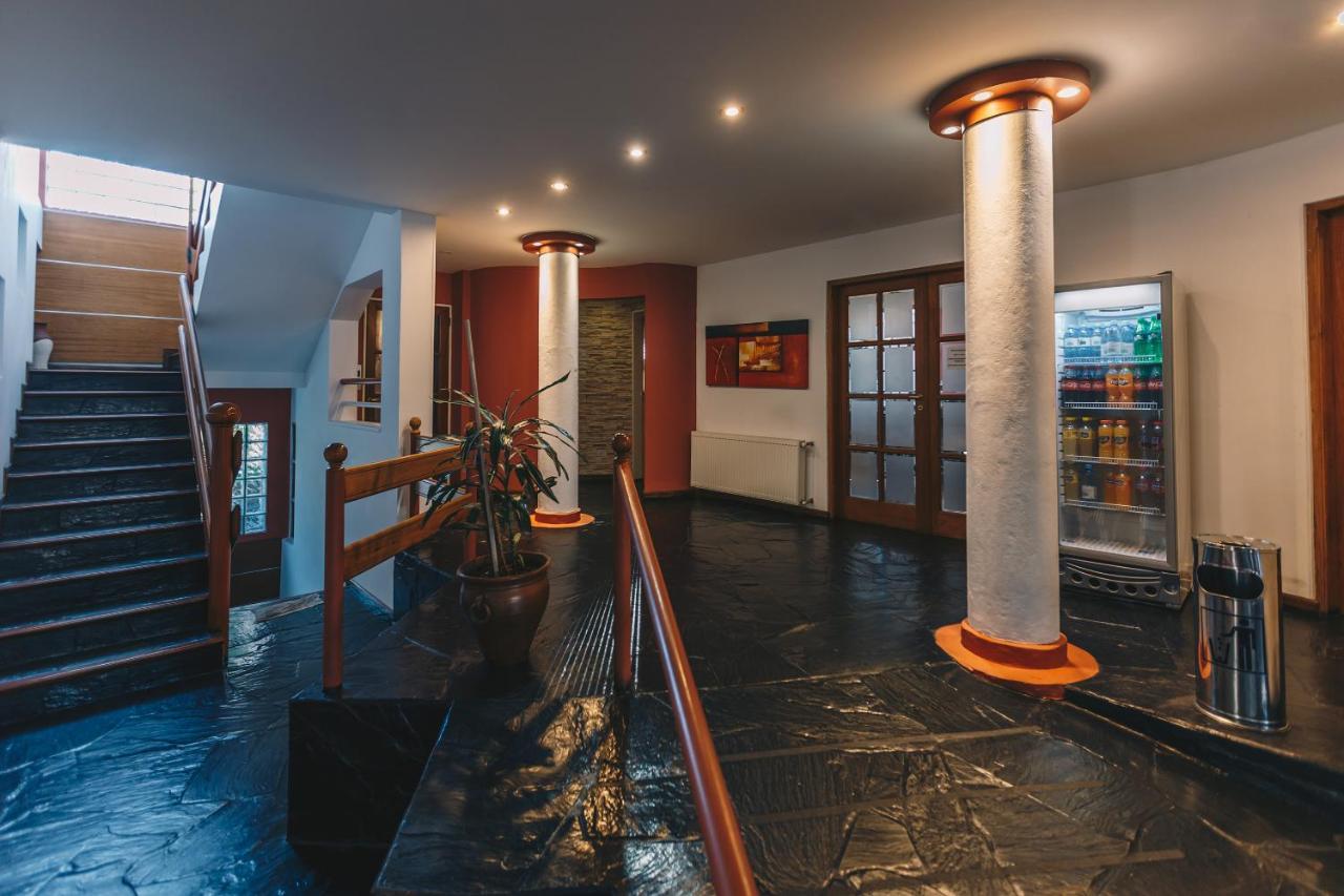 Los Tilos Hotel Y Spa By Cph Villa Carlos Paz Buitenkant foto