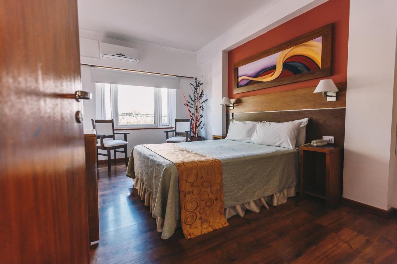 Los Tilos Hotel Y Spa By Cph Villa Carlos Paz Buitenkant foto
